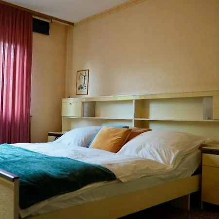 Homestay Bequem Privatzimmer In Einer Wohnung-gladbeck
